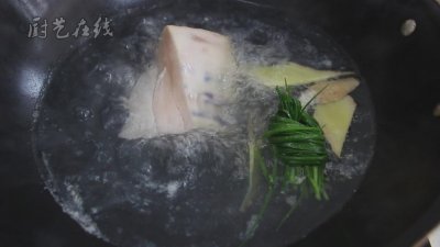 ​川菜回锅肉的正宗做法，做出来肥而不腻，简单好吃，成本低