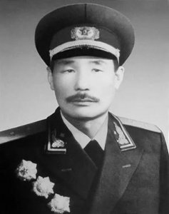 ​开国将帅（104）中将孙毅